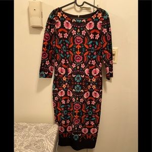 Beautiful floral pencil dress, 3/4 sleeves!